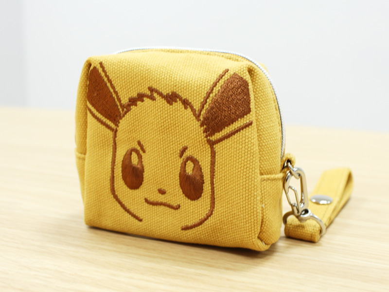 イーブイのフチなしアートがキュート！ ポーチや雑貨が登場！｜ポケモンだいすきクラブ