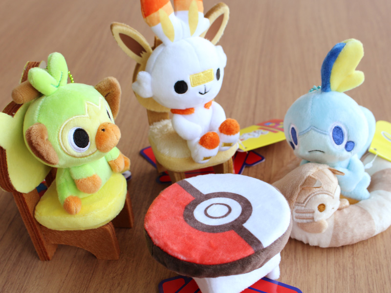 大人気 Pokemon Dolls にサルノリ ヒバニー メッソンが仲間入り ハウスぬいぐるみ シリーズにも かわいい 新作がラインナップ 1 11 土 発売 ポケモンだいすきクラブ