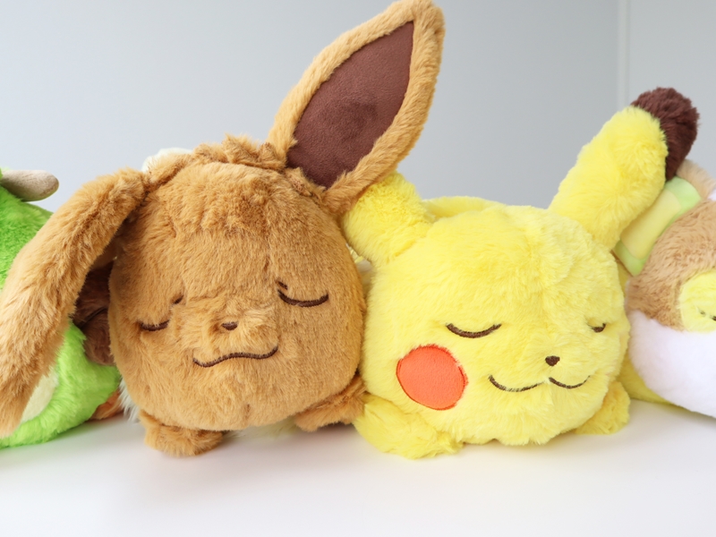 すやすやと眠る リラックスしたポケモンたちのグッズ みんなおつかれさま がポケモンセンターに登場 6 26 土 発売予定 ポケモンだいすきクラブ