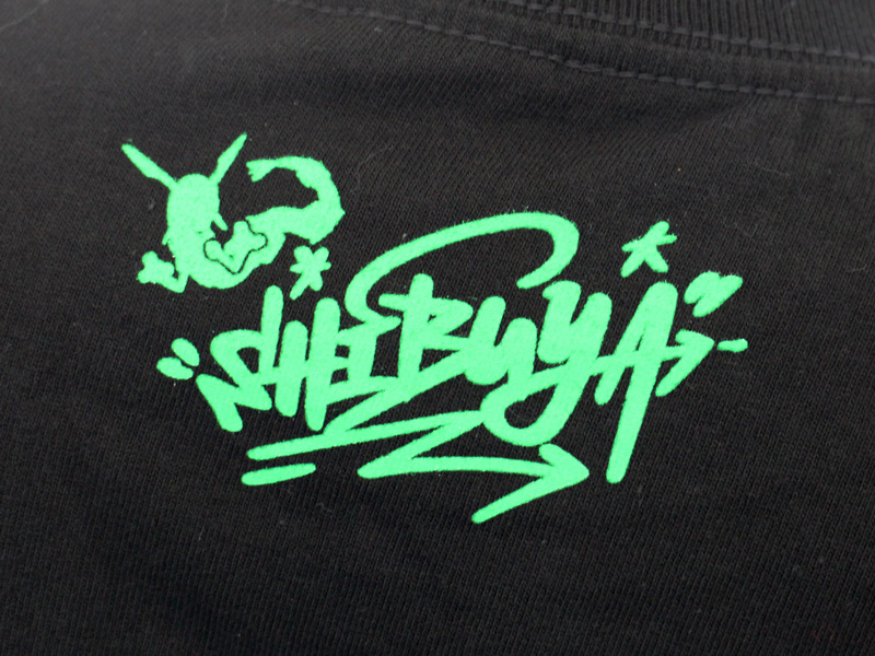 レックウザ SHIBUYA Graffiti Art Tシャツ Ｍサイズ